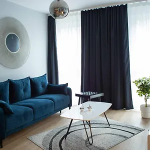  Apartment Spring